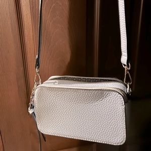 Cute baby blue crossbody!